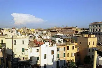 Relais Vatican View Rome 2*,